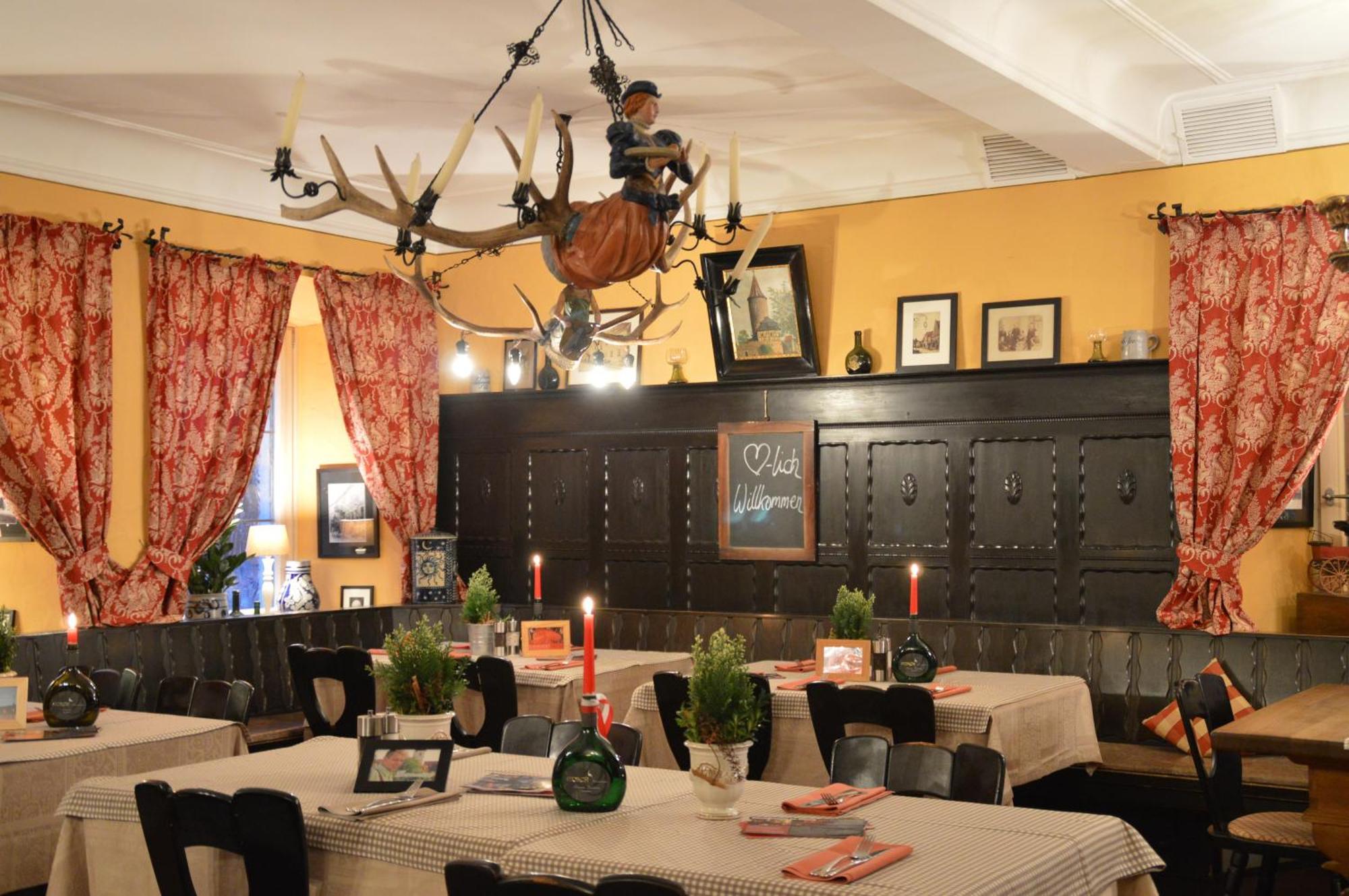 Gasthof Zum Storch Prichsenstadt Esterno foto