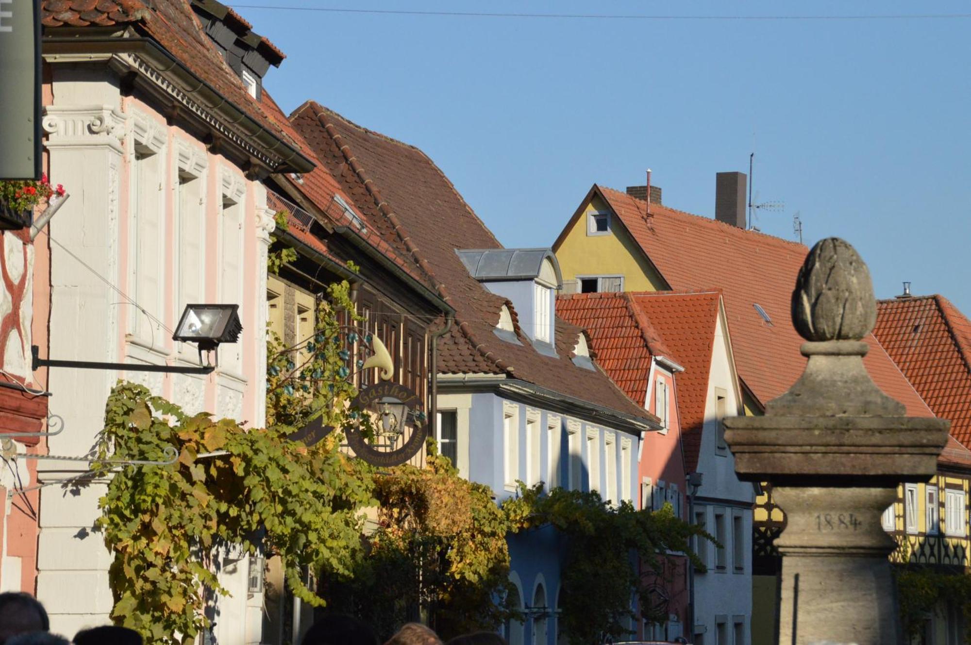 Gasthof Zum Storch Prichsenstadt Esterno foto